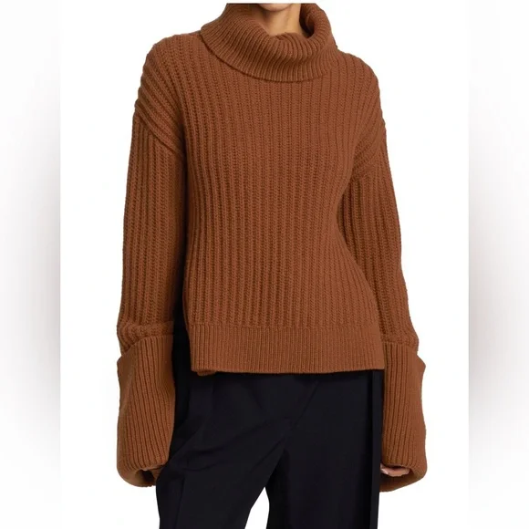 New with tags The Row Aneke Ribbed Wool Turtleneck Sweater